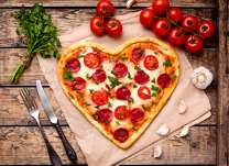 Пицца приготовлена с любовью